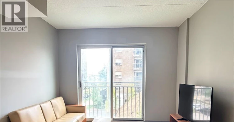 302-321 Spruce Street, Waterloo, ON, N2L 3M6 - 4