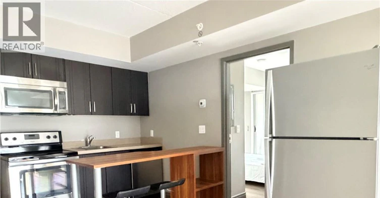 302-321 Spruce Street, Waterloo, ON, N2L 3M6 - 2