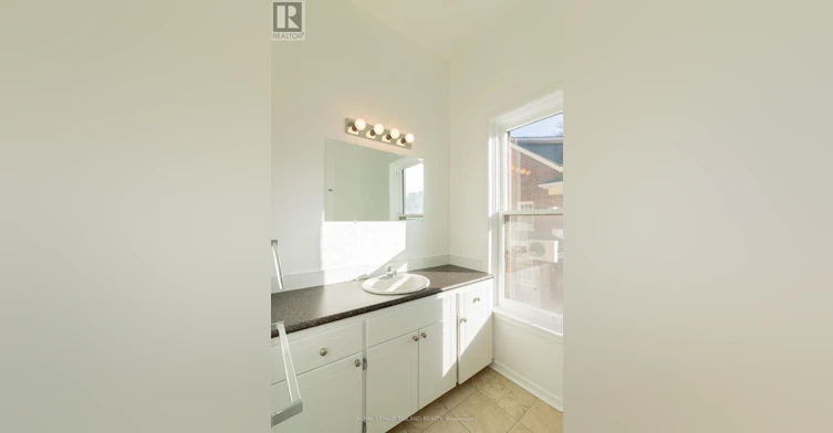UPPER-613 Wellington Street, London, ON, N6A 3R6 - 8
