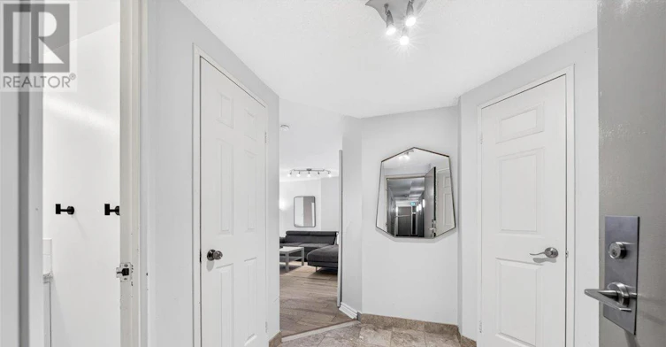 1506-55 Centre Avenue, Toronto, ON, M5G 2H5 - 3