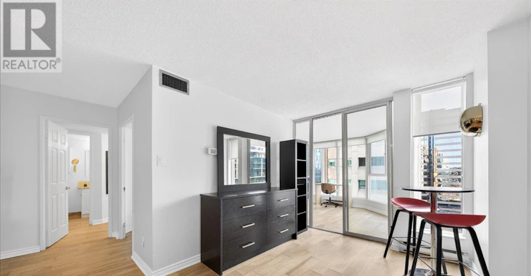 1506-55 Centre Avenue, Toronto, ON, M5G 2H5 - 12