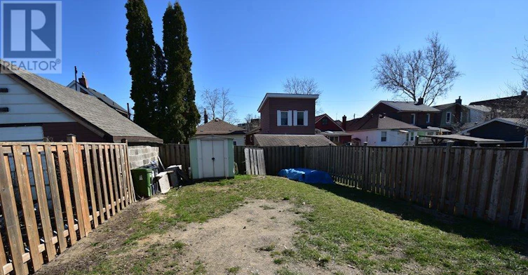 4-51 Craydon Avenue, Toronto, ON, M6M 2C8 - 7
