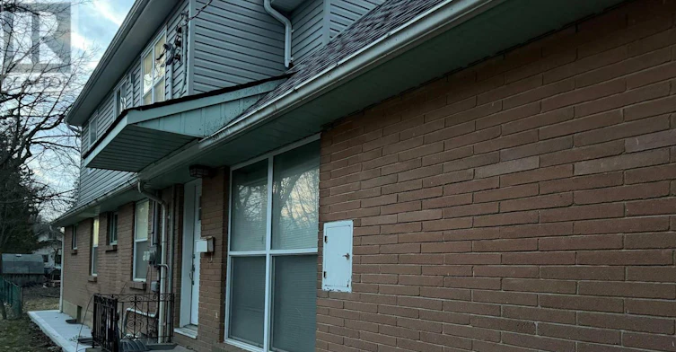 UPPER FLOOR-30 Woodward Avenue, London, ON, N6H 2G7