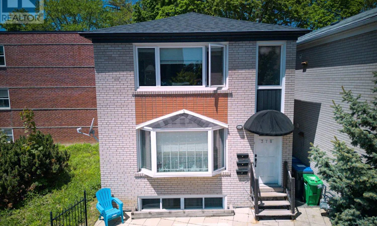 378 Lakeshore Road W