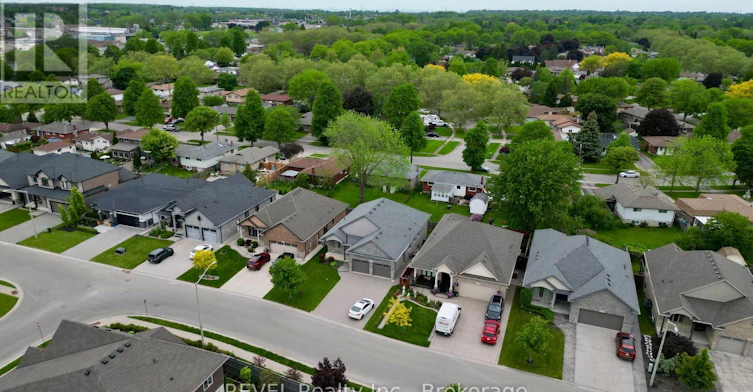7135 Optimist Lane, Niagara Falls, ON, L2E 0B2 - 42