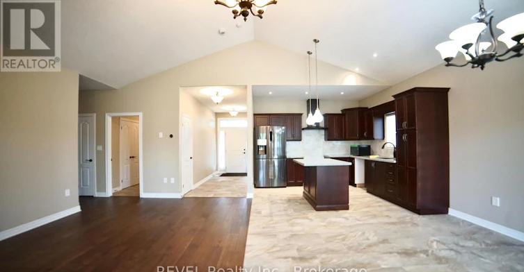 7135 Optimist Lane, Niagara Falls, ON, L2E 0B2 - 7