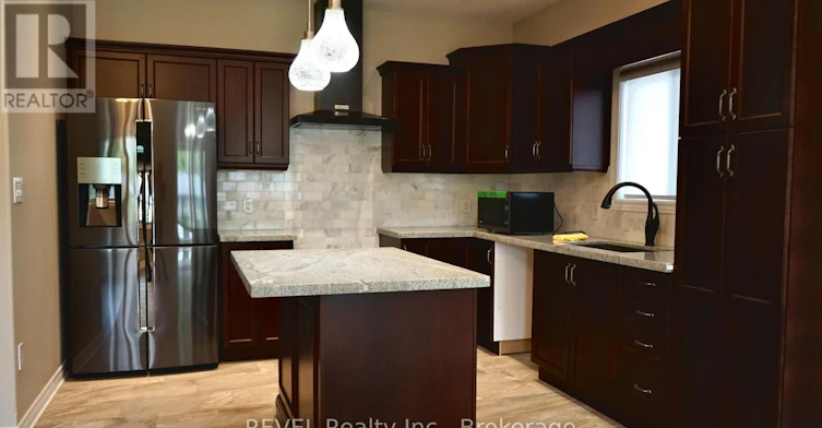 7135 Optimist Lane, Niagara Falls, ON, L2E 0B2 - 5