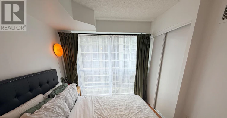 907-763 Bay Street, Toronto, ON, M5G 2R3 - 6