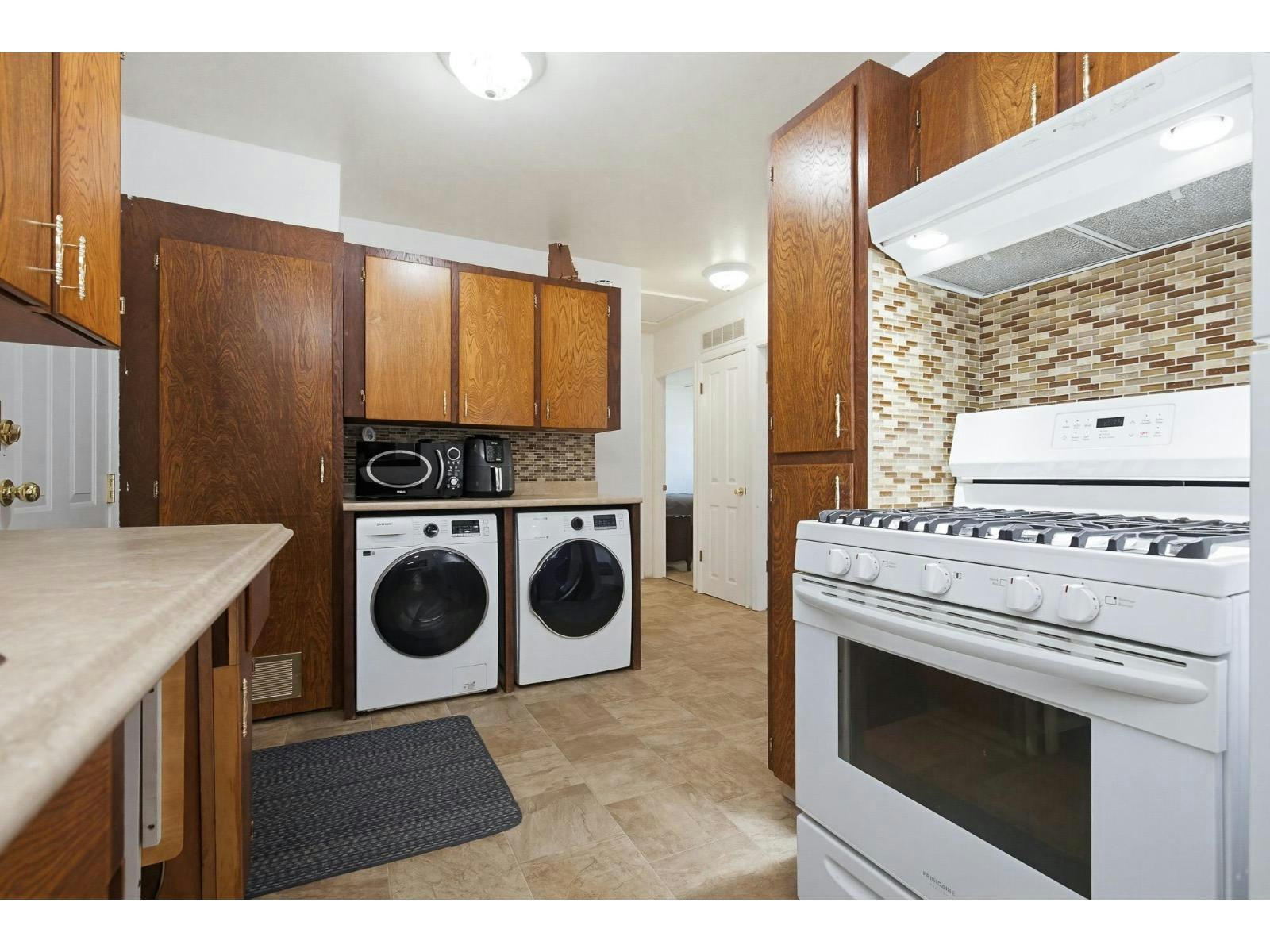 34458 Kent Avenue, Abbotsford, BC, V2S 2W8 - 13