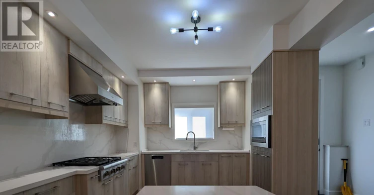 46 Valley Road, Whitchurch-Stouffville, ON, L4A 7X3 - 6