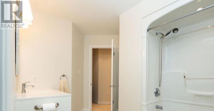 31 1/2 Thorold Road E, Welland, ON, L3C 3T3 - 20