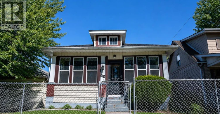 3615 Bloomfield Road, Windsor, ON, N9C 1S1