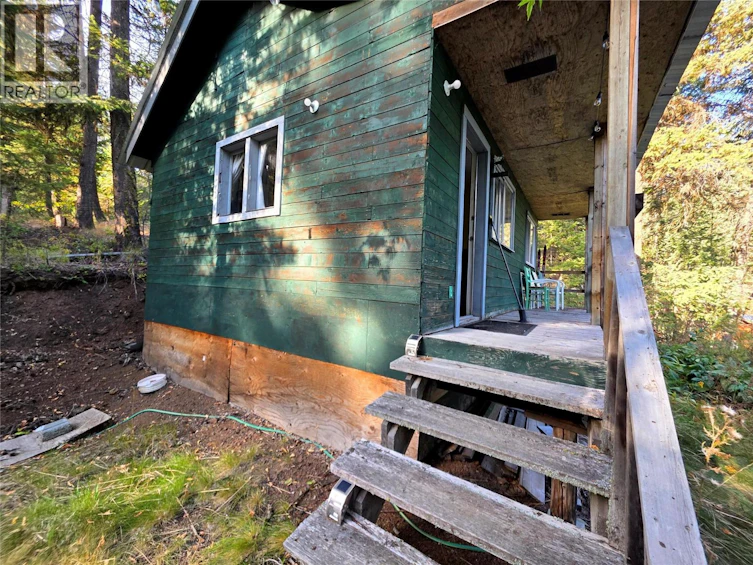 6453 Pinaus Lake Road, Falkland, BC, V0E 1W0 - 38