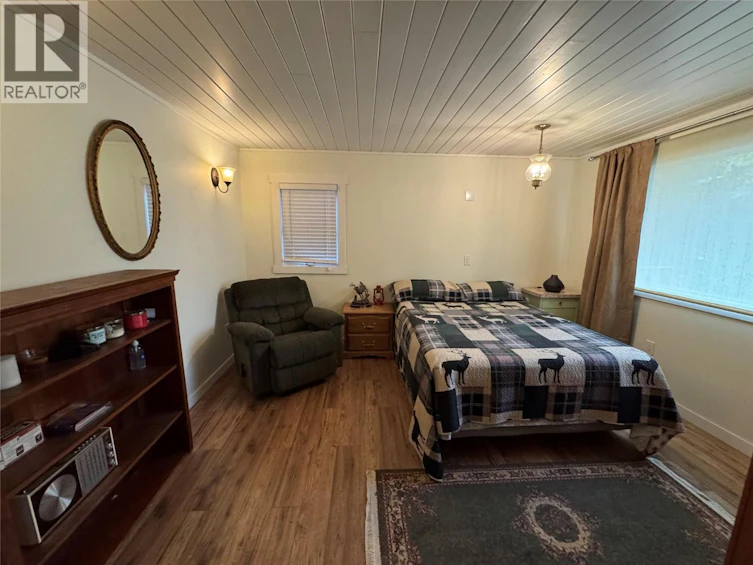 6453 Pinaus Lake Road, Falkland, BC, V0E 1W0 - 12