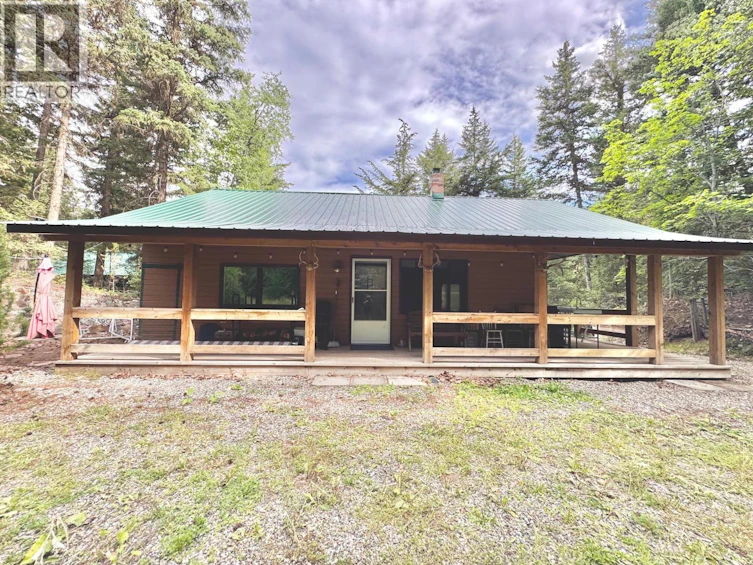 6453 Pinaus Lake Road, Falkland, BC, V0E 1W0 - 2