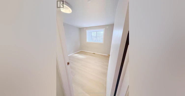 UPPER LEVEL-711 Algoma Avenue, London, ON, N5X 1W4 - 15