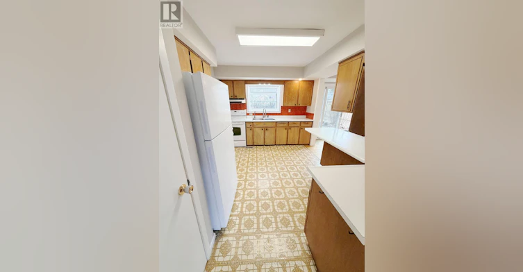 UPPER LEVEL-711 Algoma Avenue, London, ON, N5X 1W4 - 11