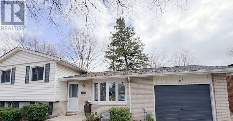 UPPER LEVEL-711 Algoma Avenue, London, ON, N5X 1W4
