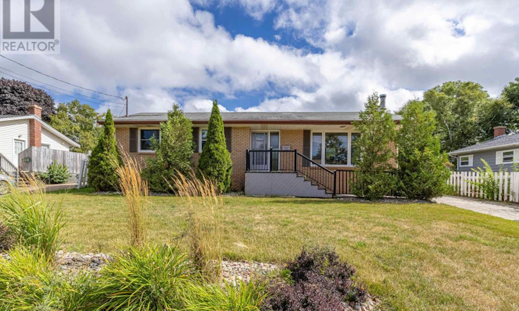 28 Seaview Boulevard