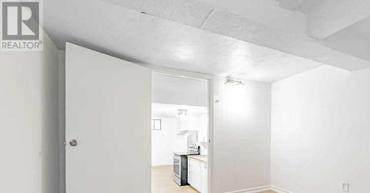 B2-663 Huron Street, Toronto, ON, M5R 2R8 - 12