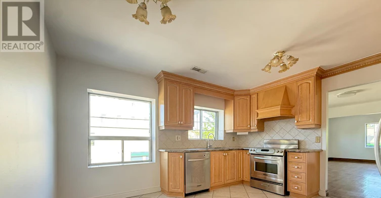 UPPER-2973 Bloor Street W, Toronto, ON, M4Y 1B8 - 7