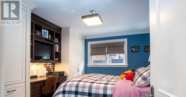 393 Maple Leaf Drive, Toronto, ON, M6L 1P4 - 9