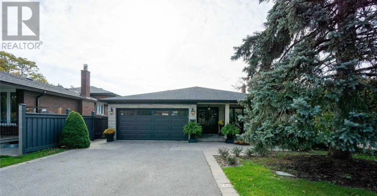 393 Maple Leaf Drive, Toronto, ON, M6L 1P4