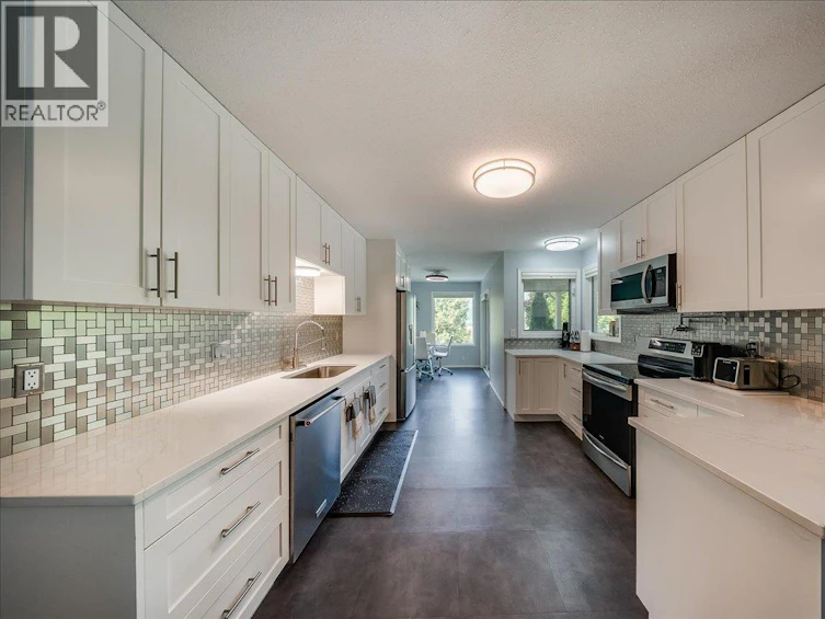 1545 Columbia Road, Ootischenia, BC, V1N 4L6 - 12