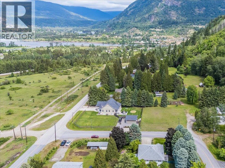 1545 Columbia Road, Ootischenia, BC, V1N 4L6 - 53