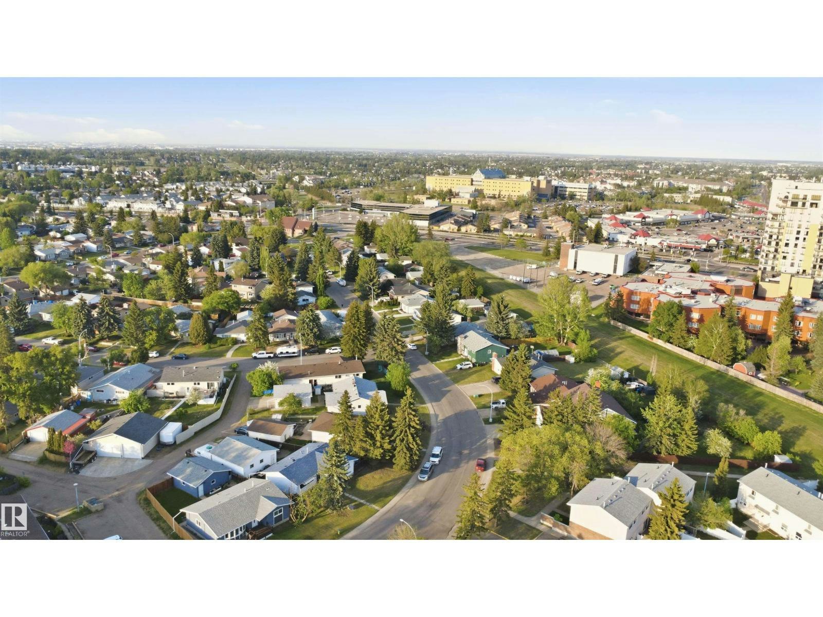 17 Lakewood Vg NW, Edmonton, AB, T6K 2B3 - 35