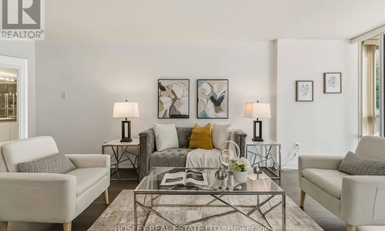 206-7250 Yonge Street