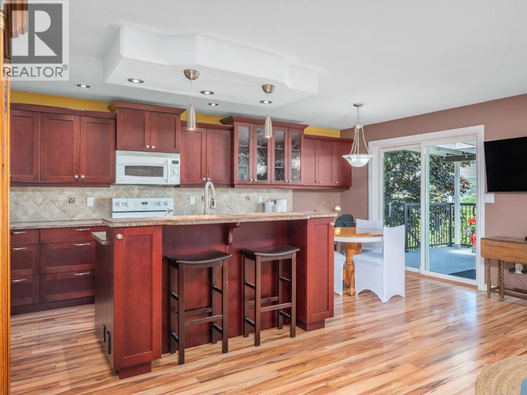 6777 Longacre Drive, Vernon, BC, V1H 1J1 - 9