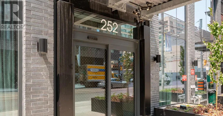 5511-252 Church Street, Toronto, ON, M5B 0E6 - 2