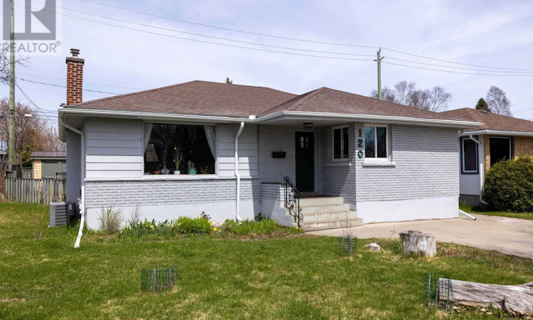120 Robinson Drive