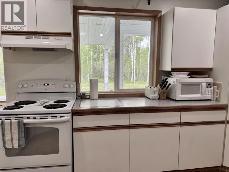 6436 Erickson Road, 100 Mile House, BC, V0K 1X3 - 10