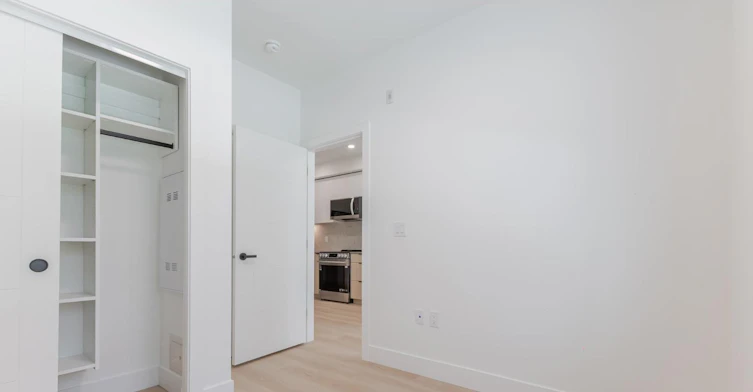 211-13455 94a Avenue, Surrey, BC, V3M 1M9 - 14