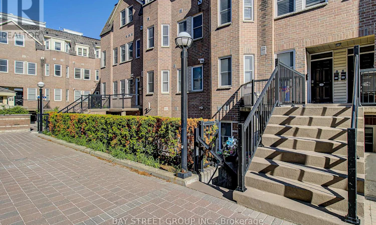 87-760 Lawrence Avenue SW
