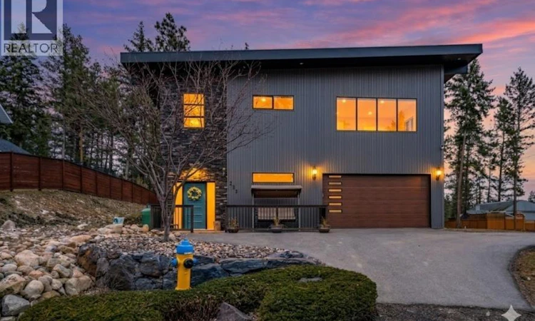 761 Fairbridge Road