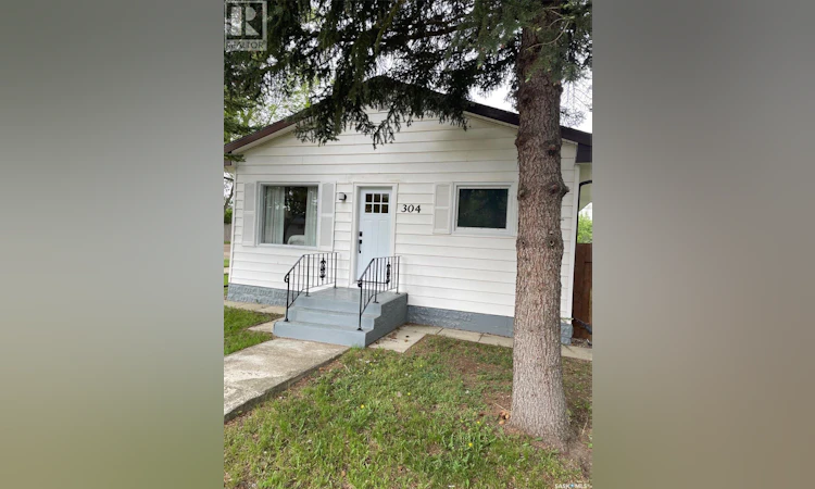 304 Brownlee Street