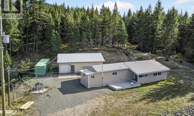 888 Barriere Lakes Road