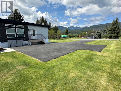 928 Waterloo Crescent - 3