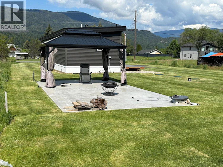 928 Waterloo Crescent, Castlegar, BC, V1N 4M3 - 6