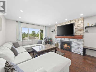 22905 113 Avenue - 3