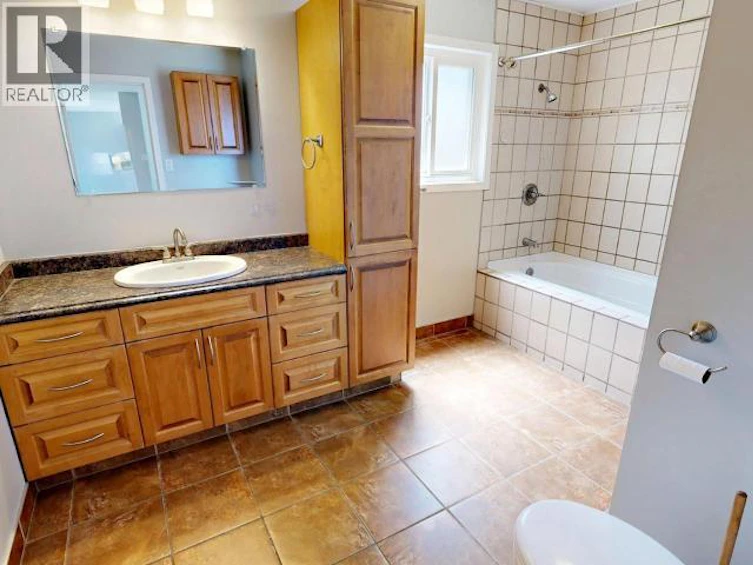 4783 Ontario Avenue, Powell River, BC, V8A 5B9 - 16