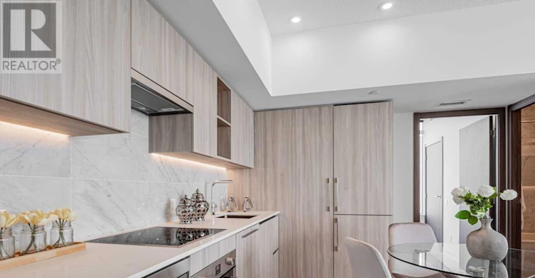 3810-17 Bathurst Street, Toronto, ON, M6A 2E1 - 3