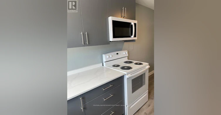 1-2 Cross Street, Halton Hills, ON, L7G 3G2 - 2