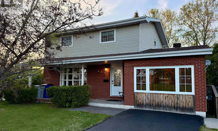 434 Diane Crescent