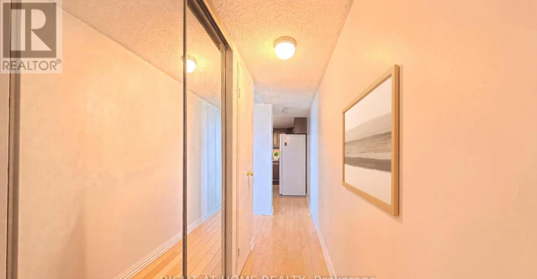 2001-1785 Frobisher Lane, Ottawa, ON, K1G 3T7 - 5
