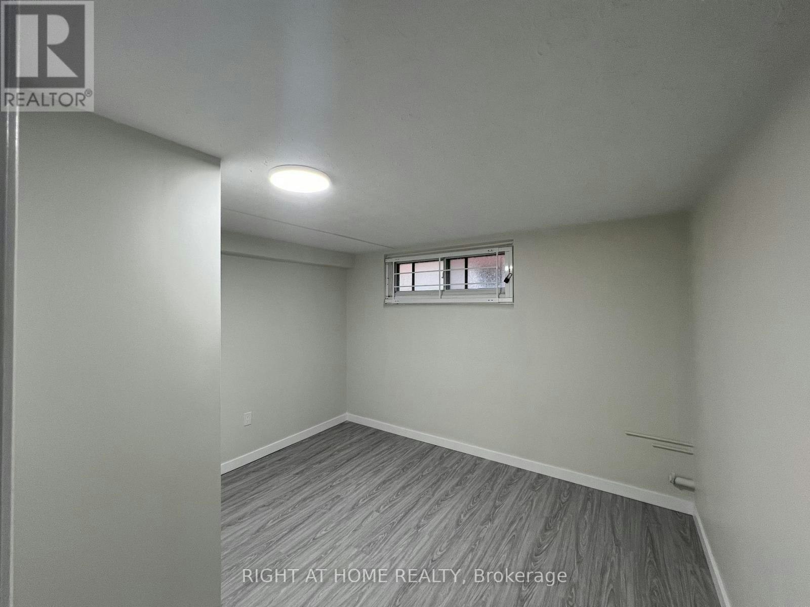 9 Dewlane Drive, Toronto, ON, M2R 2P7