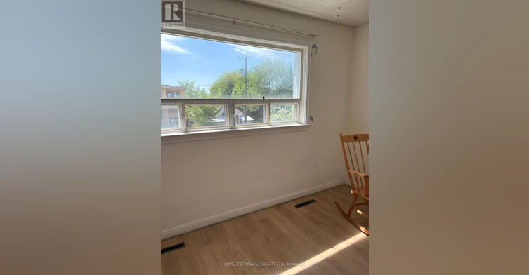 91 Pitt Avenue, Toronto, ON, M1L 2R5 - 4